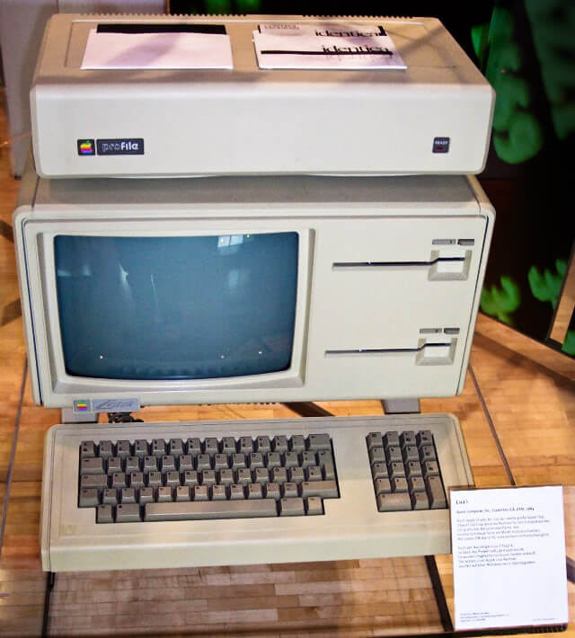 Apple Lisa - jeden z pierwszych komputerów osobistych Apple