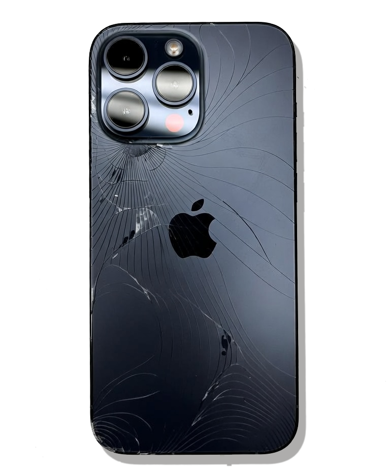 iPhone 17 z pękniętą tylną szybką przed wymianą w AppleHome