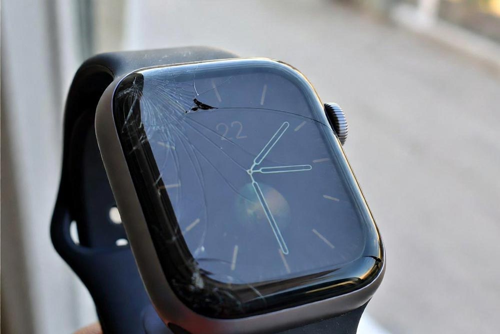 pekniety ekran w apple watch