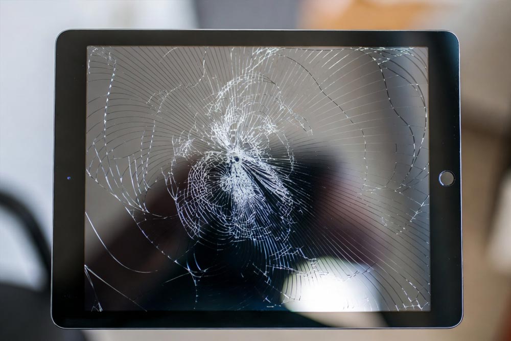 Pęknięty ekran w ipadzie